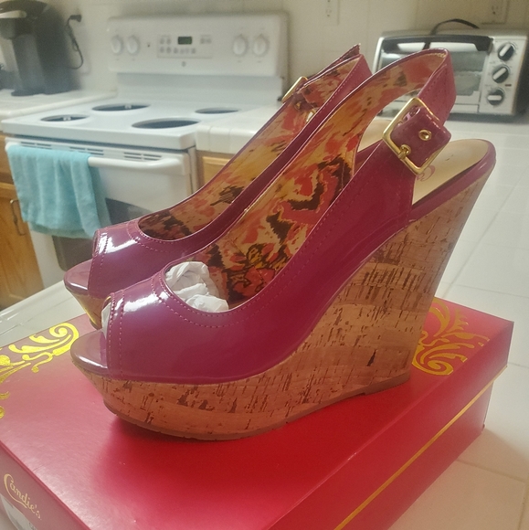 Candie's fuchsia pink heels - Picture 4 of 4